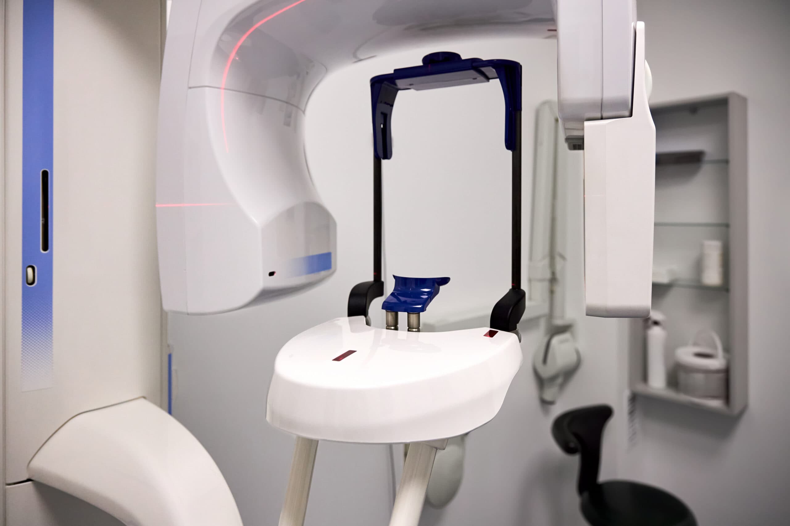 Cone Beam vs Panoramique : quand prescrire l'un ou l'autre ?